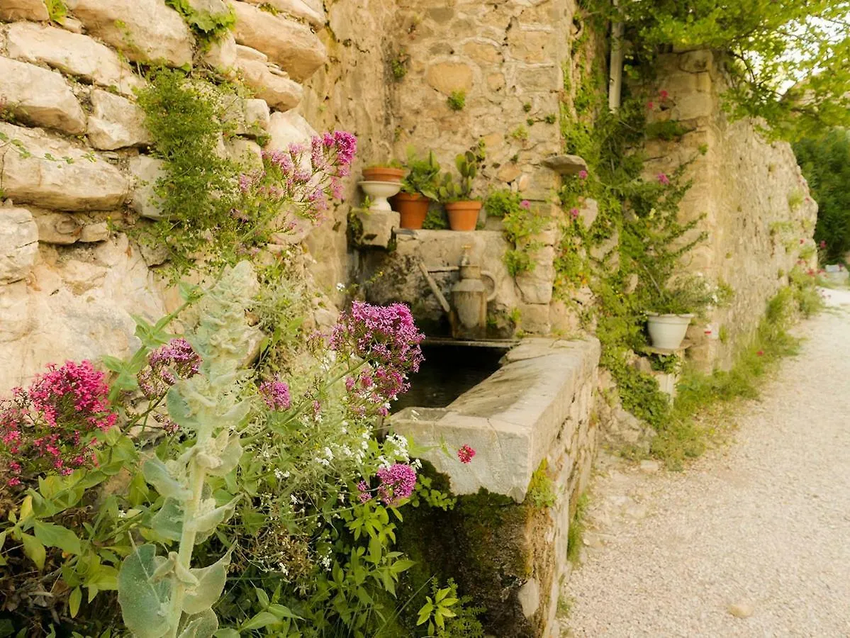 Chateau Des Gipieres Bij De Mont Ventoux Montbrun-les-Bains Frankreich